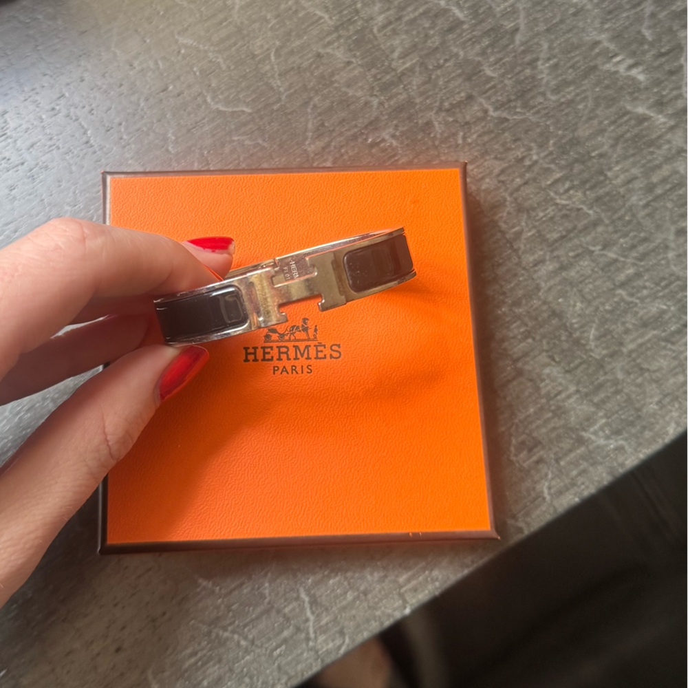 Hermès Enamel H Bracelet with Silver and Black Hardware - Picture 3 of 5